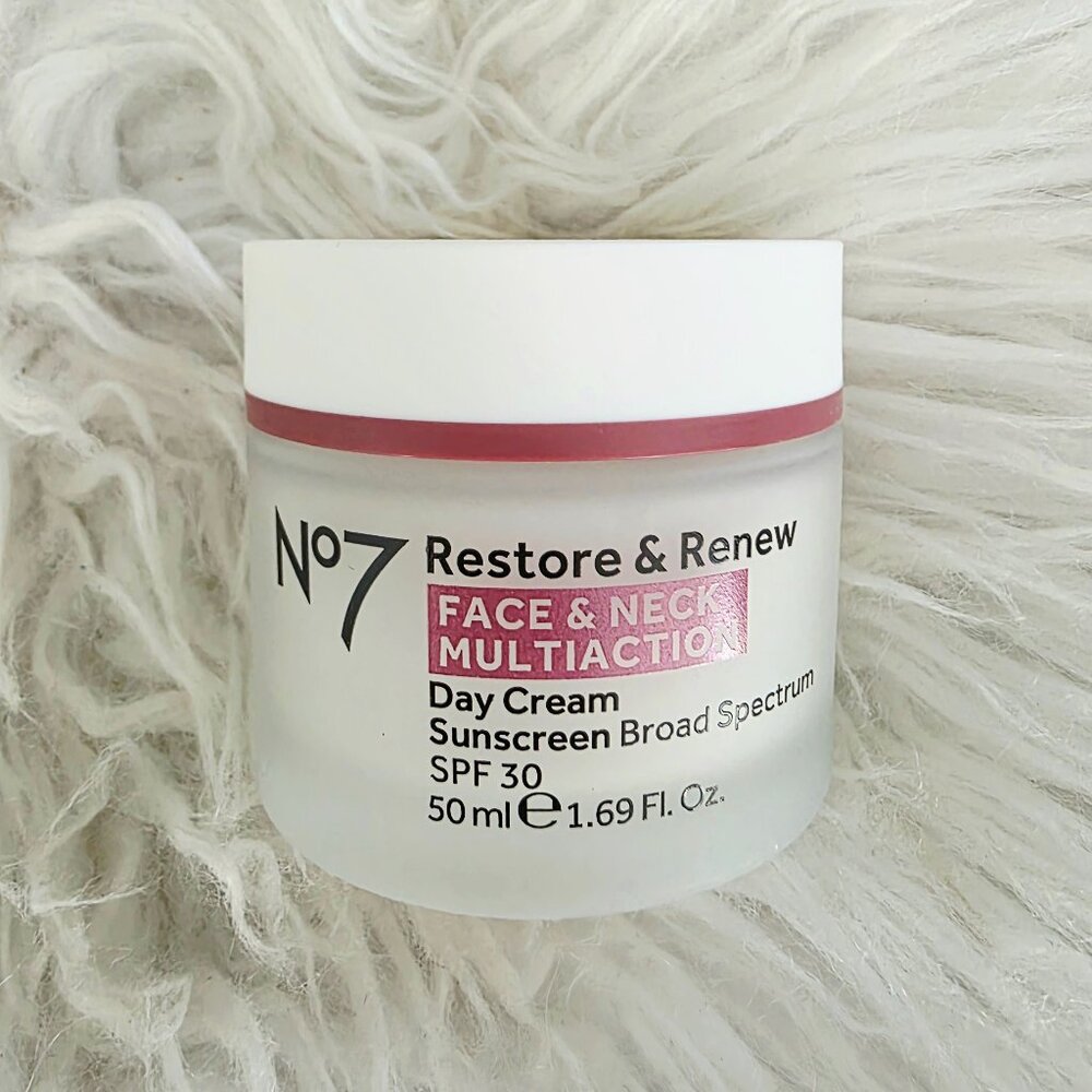 NWT No7 Restore & Renew Face & Neck Multiaction Day Cream- SPF 30